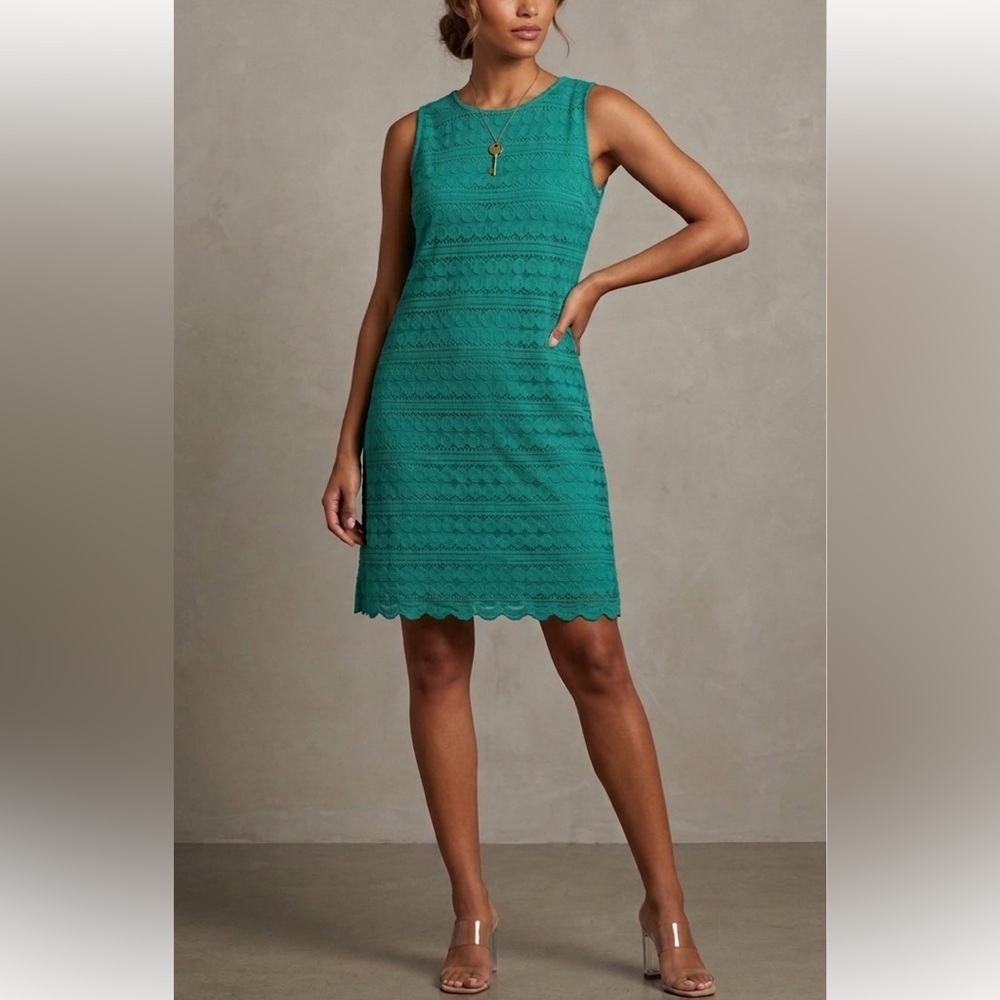 RN Studio by Ronni Nicole Emerald Green Lace Shift Dress